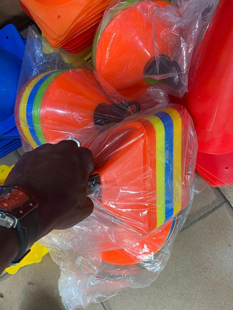 Cônes d'entraînement sportifs