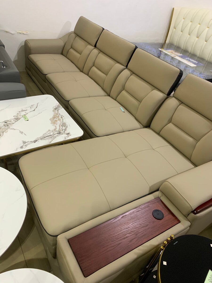 Luxurious and esquisite L-shape leather sofa