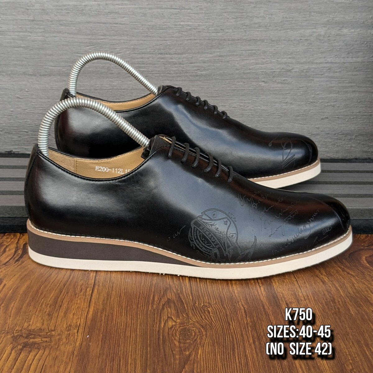 Men's classic shoes
