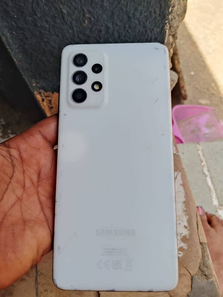 Samsung Galaxy A52
