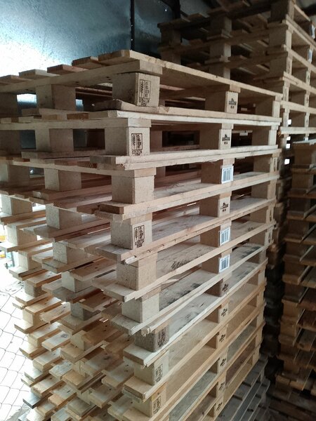 Wooden Imported pallet for sale in large quantities