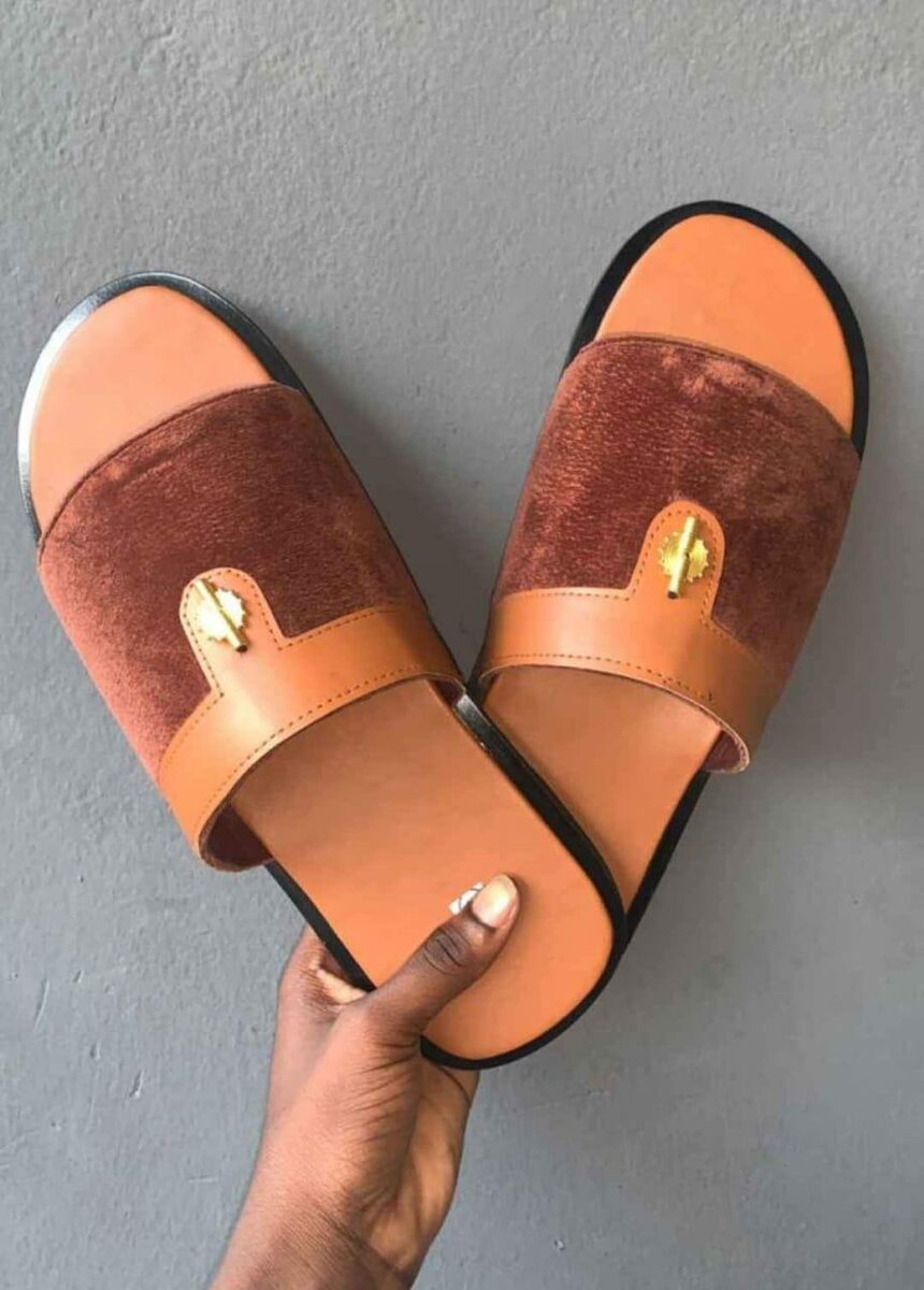 Tongs en cuir élégantes