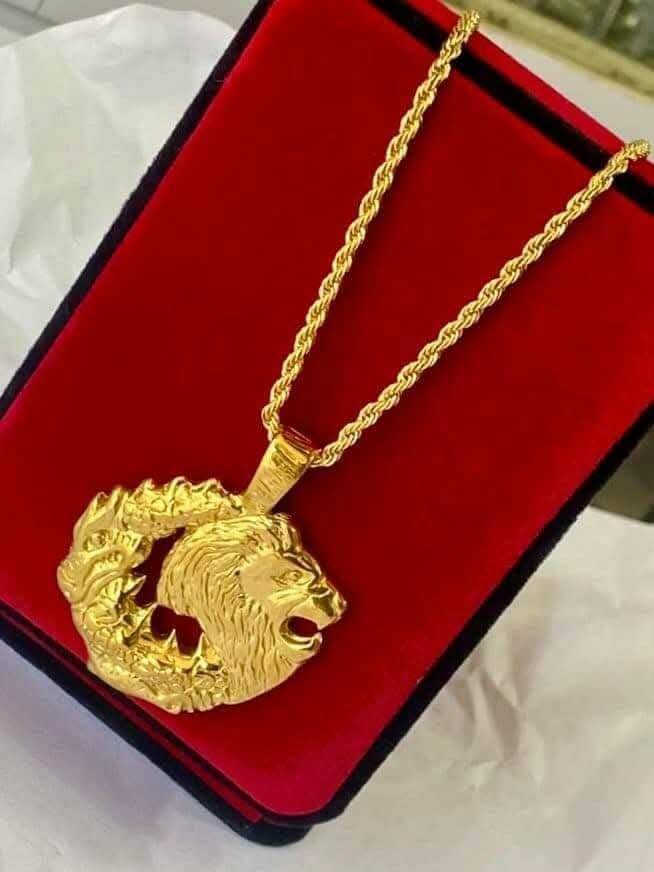 Chêne or plaqué inoxydable et durable