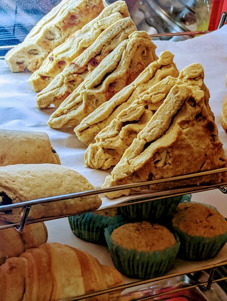 MEAT PI & SAUSAGE PIE