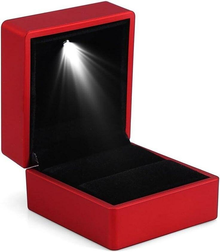 Écrin lumineux pour bague rouge