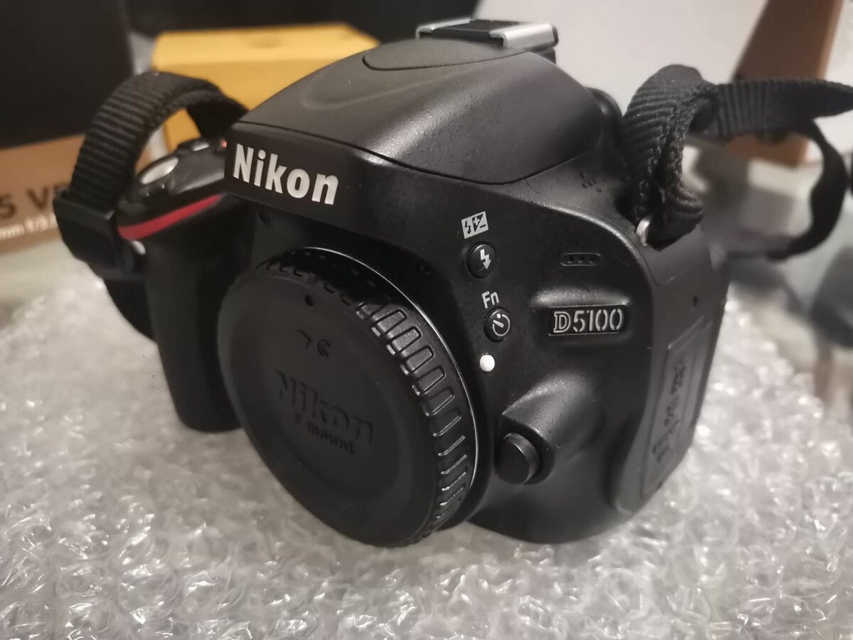 Nikon D5100 avec objectif 18-105mm