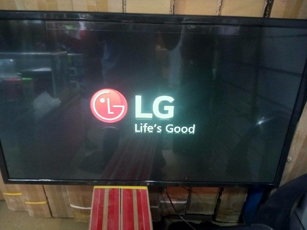 LED frameless 4k UHD android smart tvs