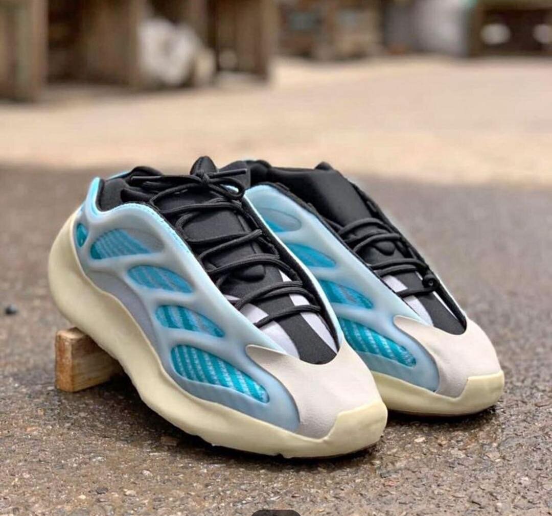 Adidas v3 Yeezy boost