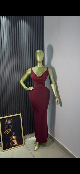 Robe longue élégante bordeaux
