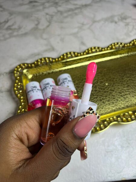 Huile à lèvres hydratante