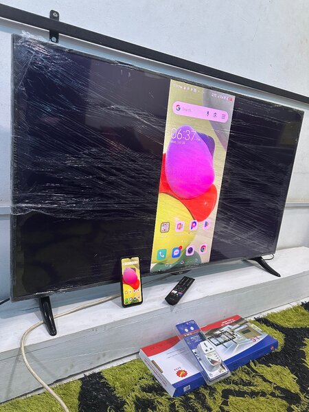 55inches full digital 4k smart BUSH TV