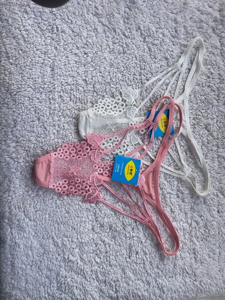 Culottes en dentelle florale