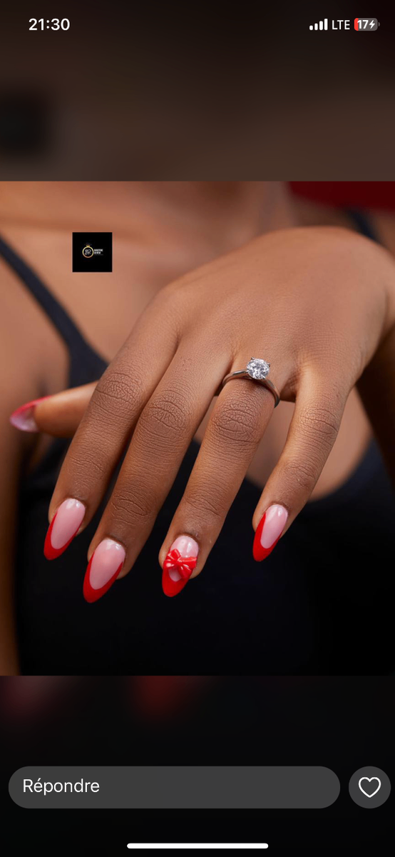 Bague en argent avec diamant étincelant