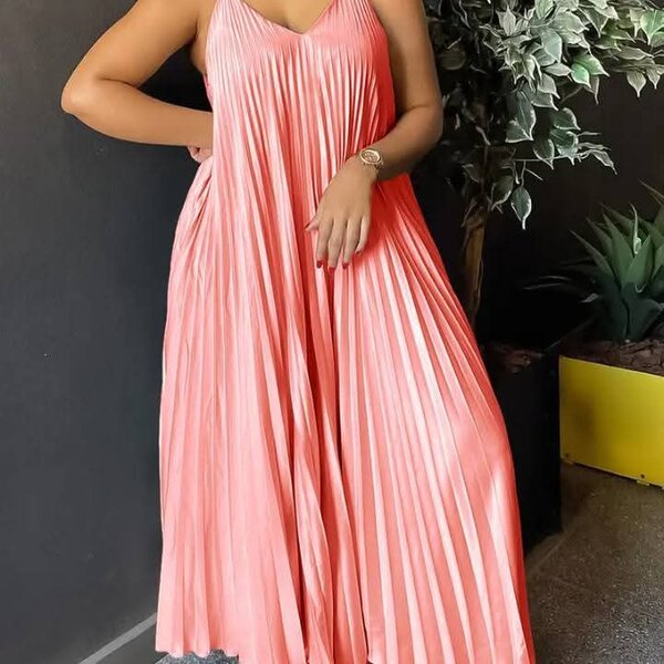 Robe Plissée Longue Élégante
