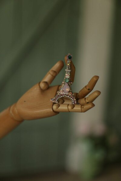 Брошь Эйфелева башня