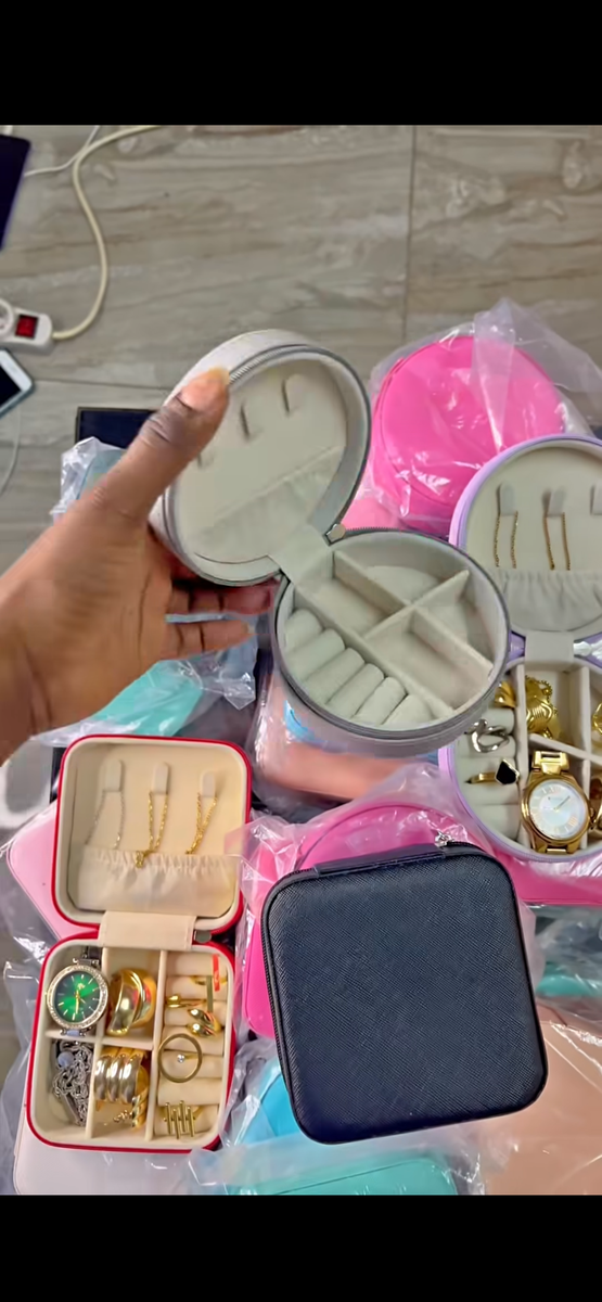 Coffret à bijoux compact