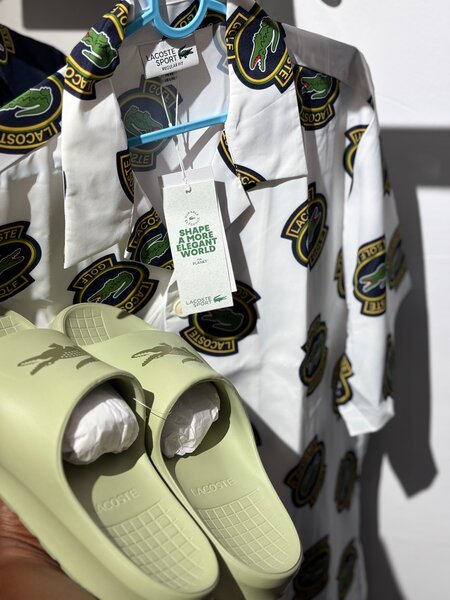 Claquettes en caoutchouc Lacoste