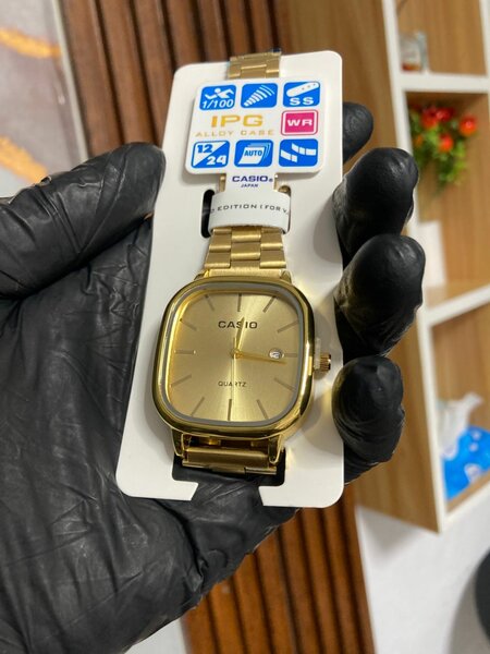 Montre Dorée Casio Quartz