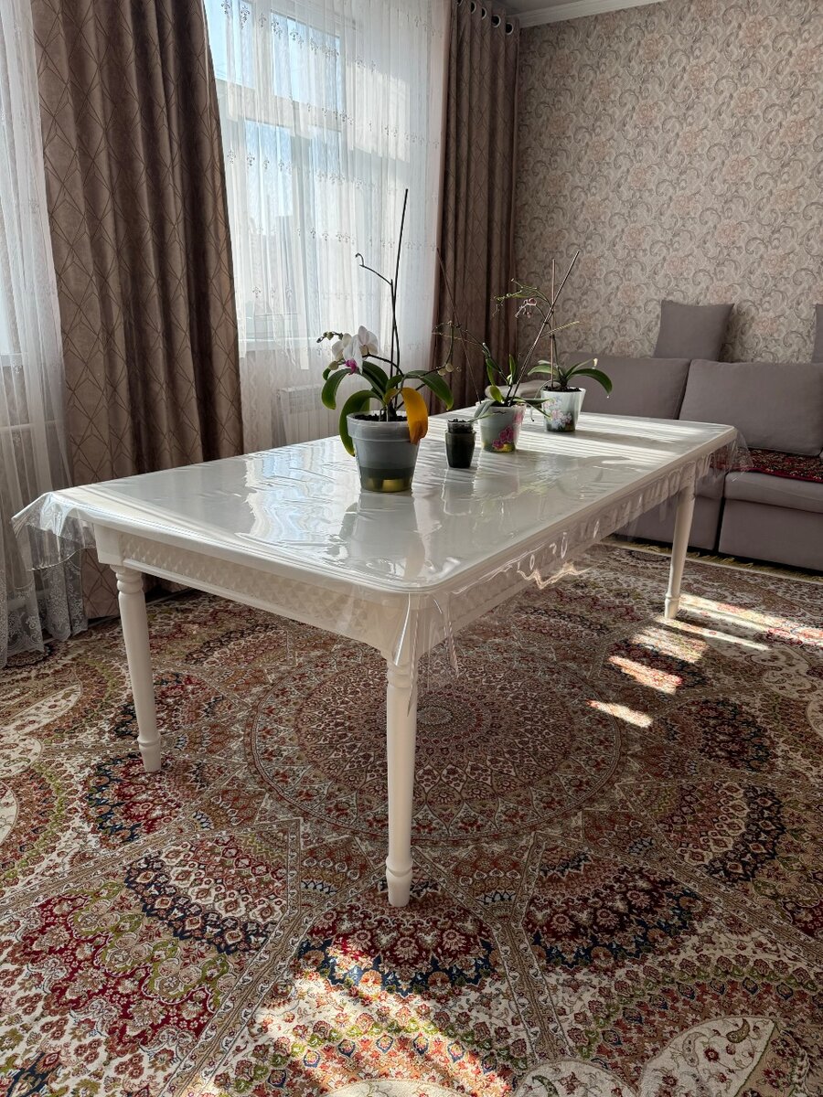 ПРОДАЕТСЯ СТОЛ