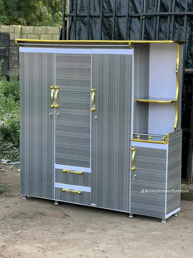 Armoire moderne en bois