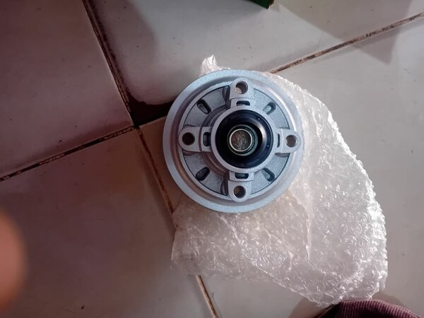 Motor bike Sprocket sitting cg
