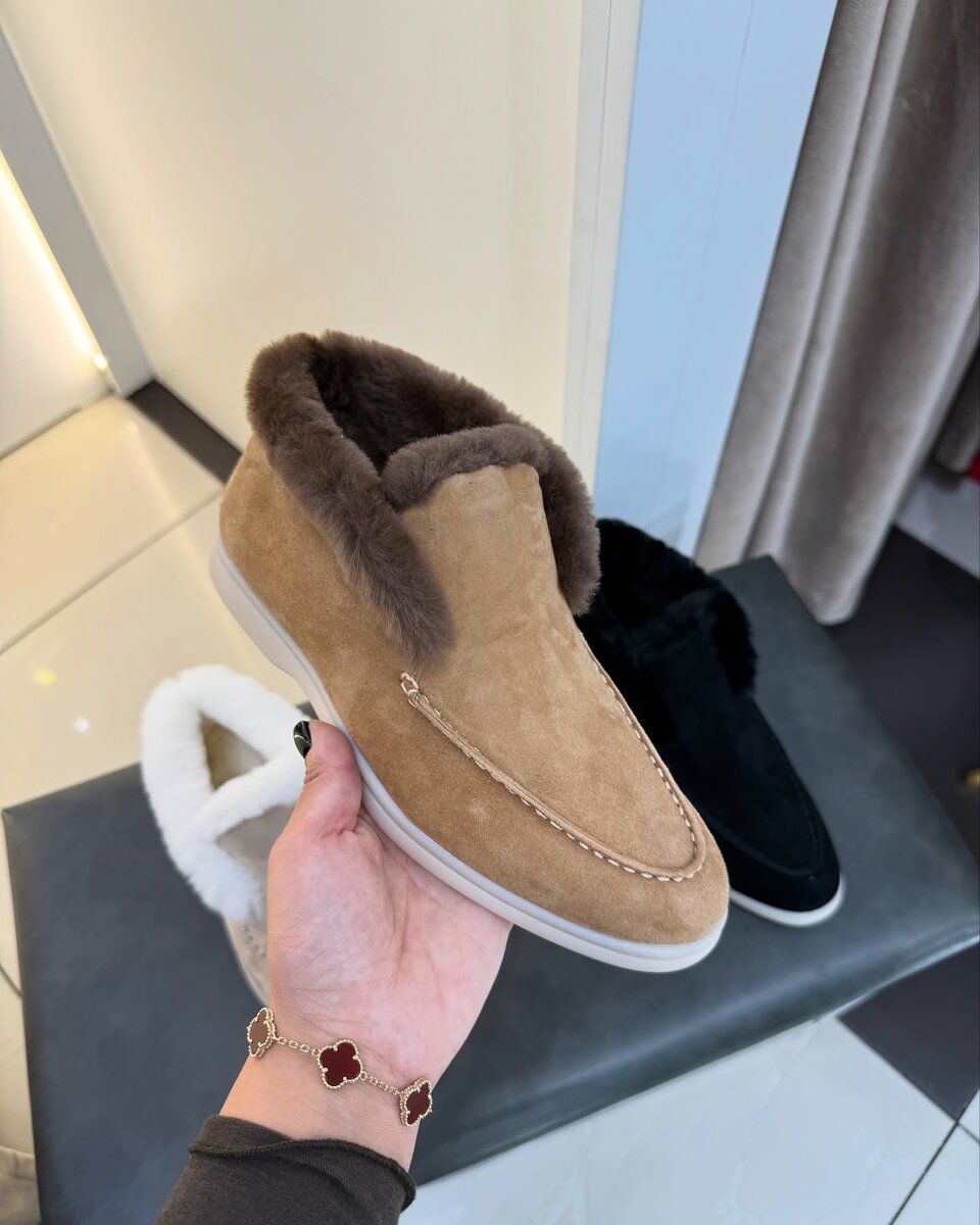 Утеплённые замшевые угги