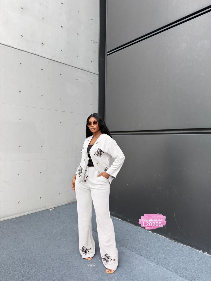 Ensemble élégant femme floral