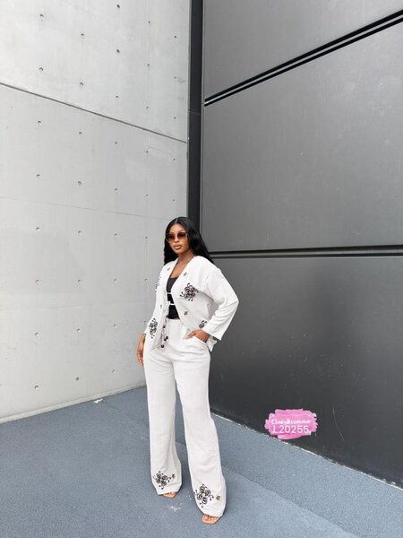 Ensemble élégant femme floral