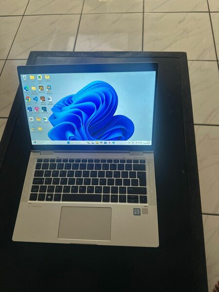 HP Laptop Écran Full HD