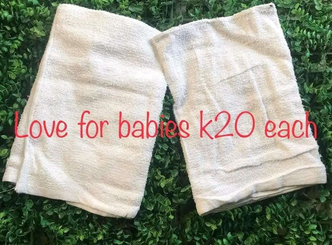 Set of 2 white towels