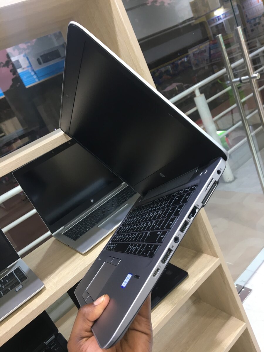 Laptop
