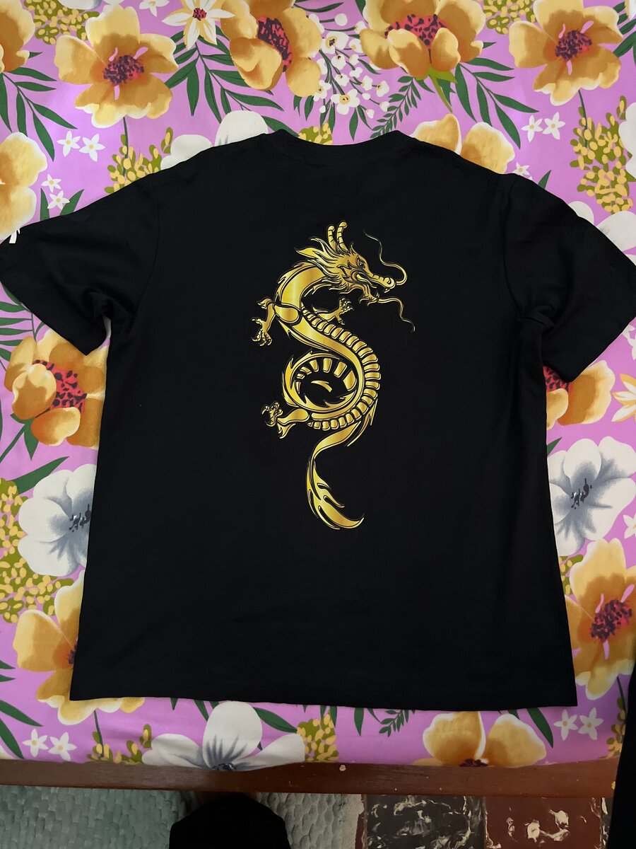 T-shirt noir design dragon