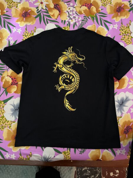 T-shirt noir design dragon