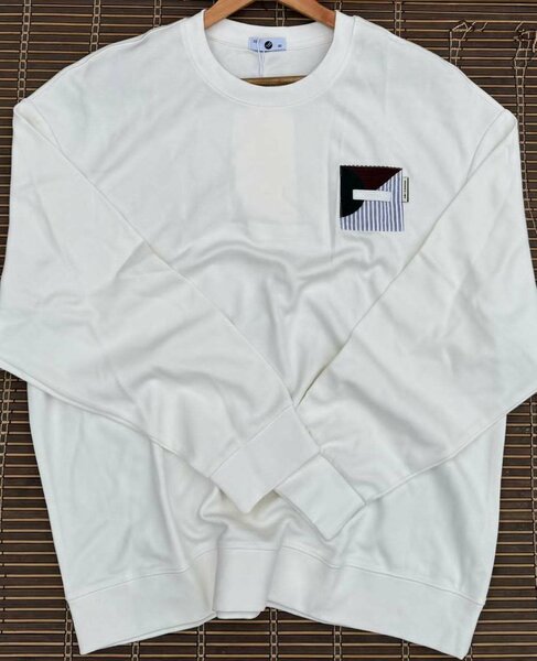 Sweat-shirt blanc avec motif