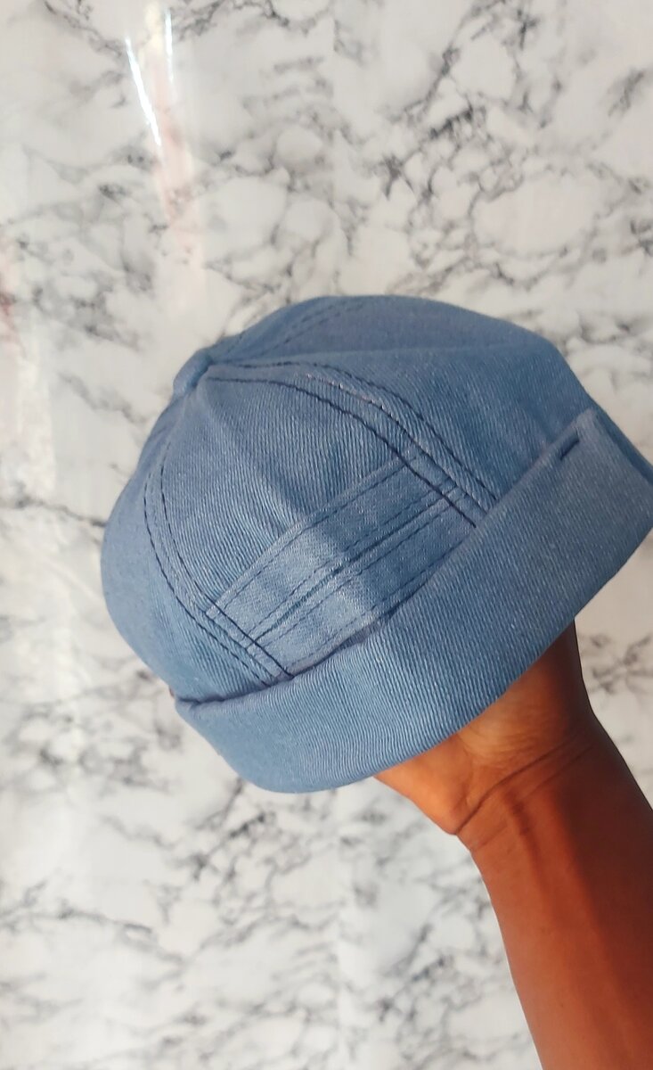 Bonnet en Jean Moderne