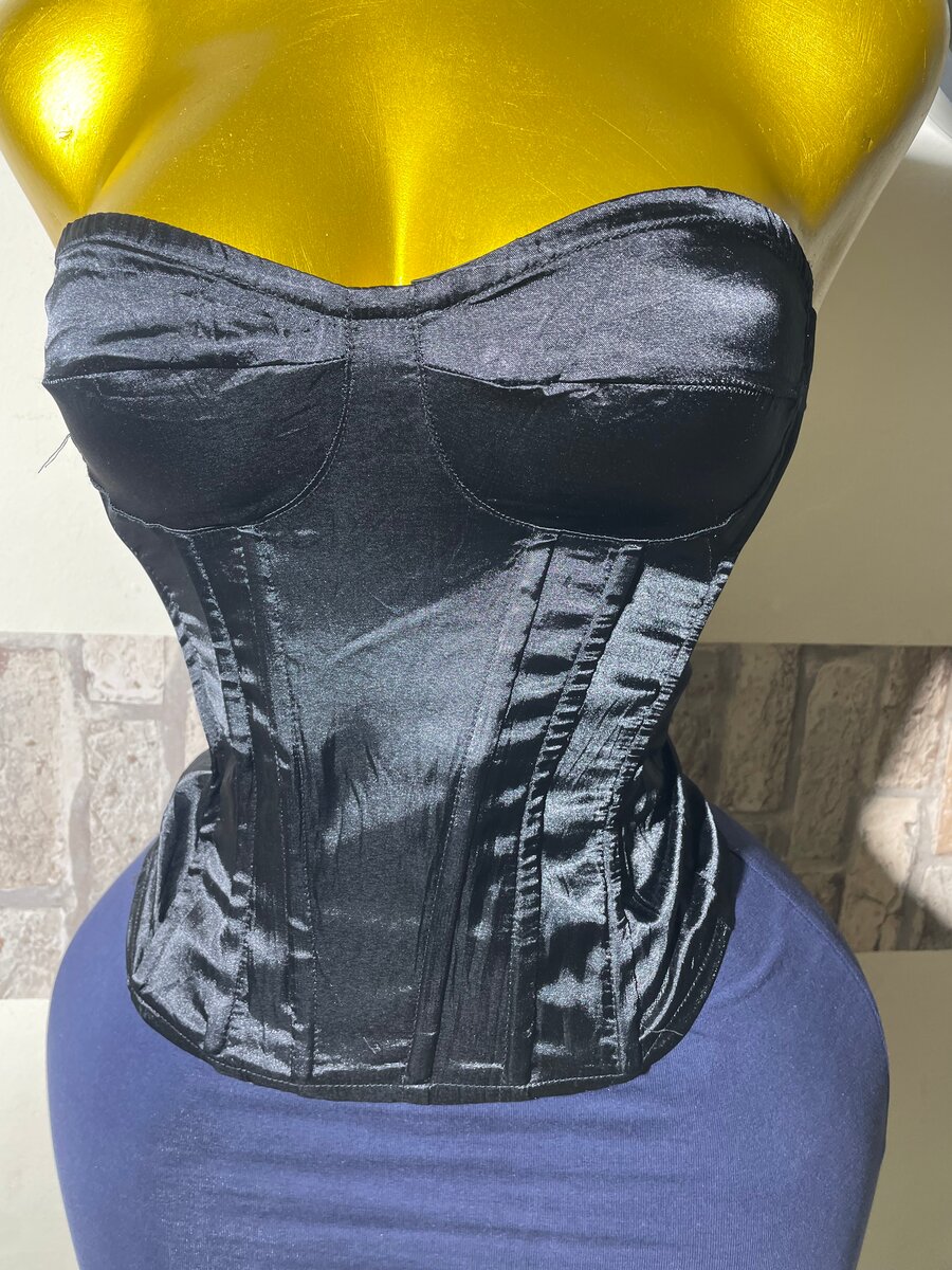 Corset bustier noir élégant