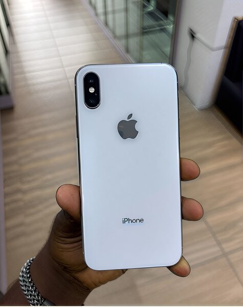 iPhone XS Argent 64 Go