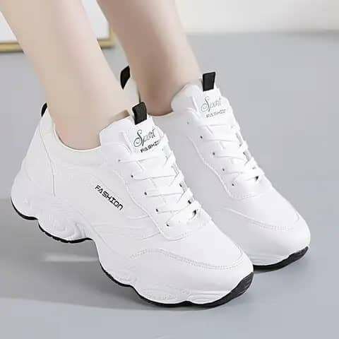 Ladies sneakers