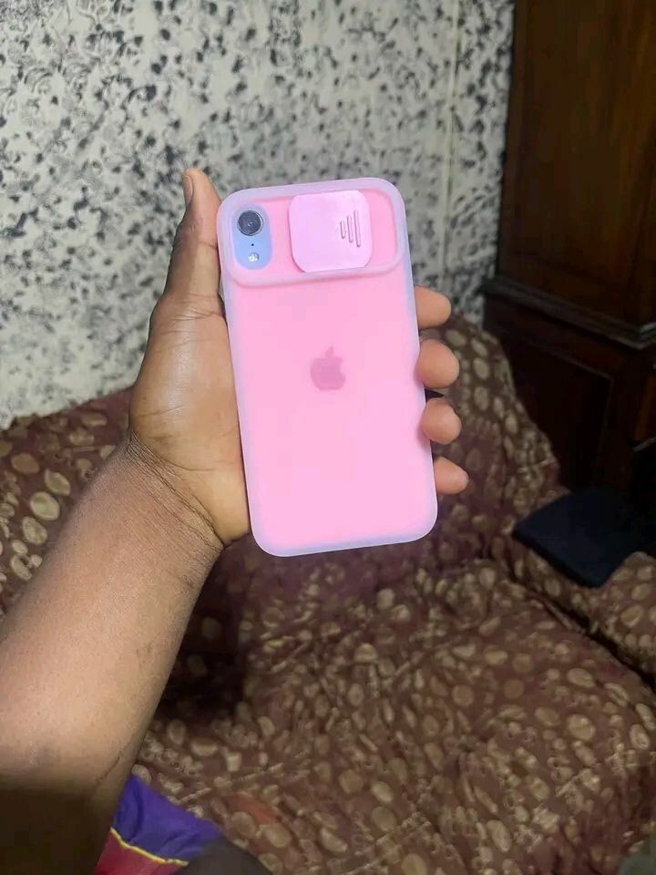 Coque iPhone Rose Luxe