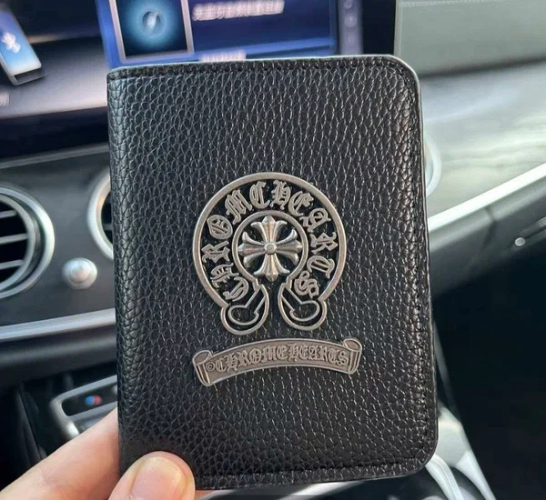 Portef en cuir audacieux