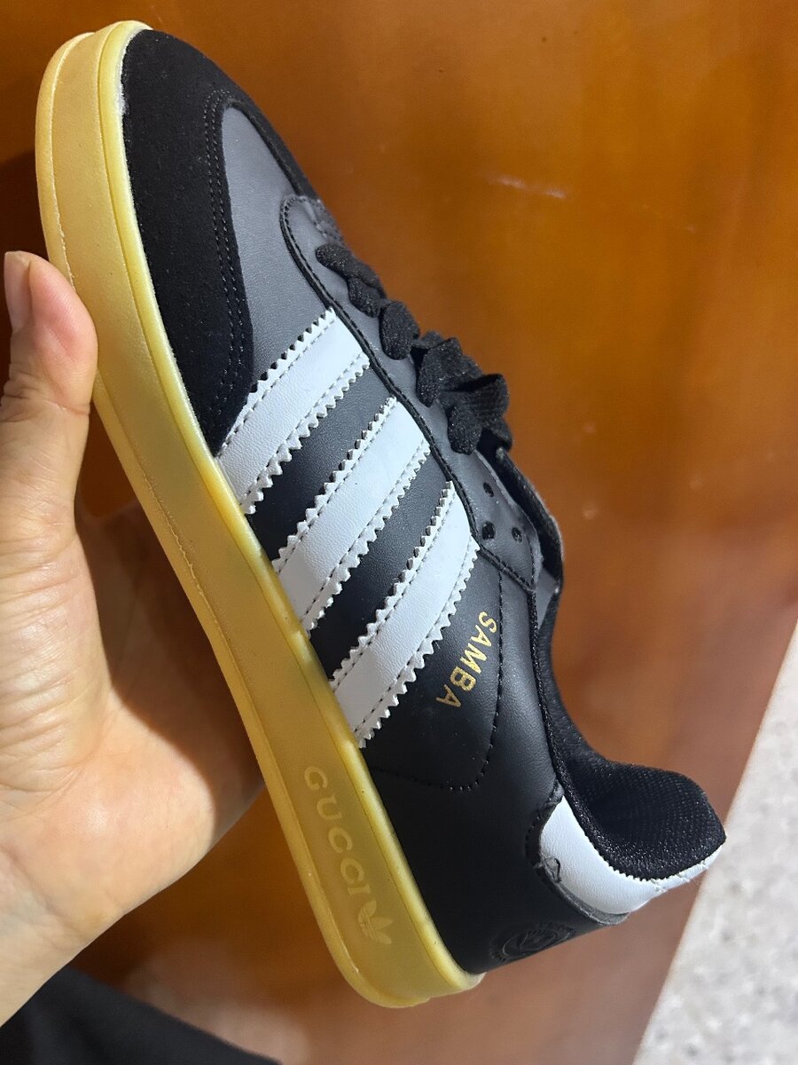 经典款多色运动鞋