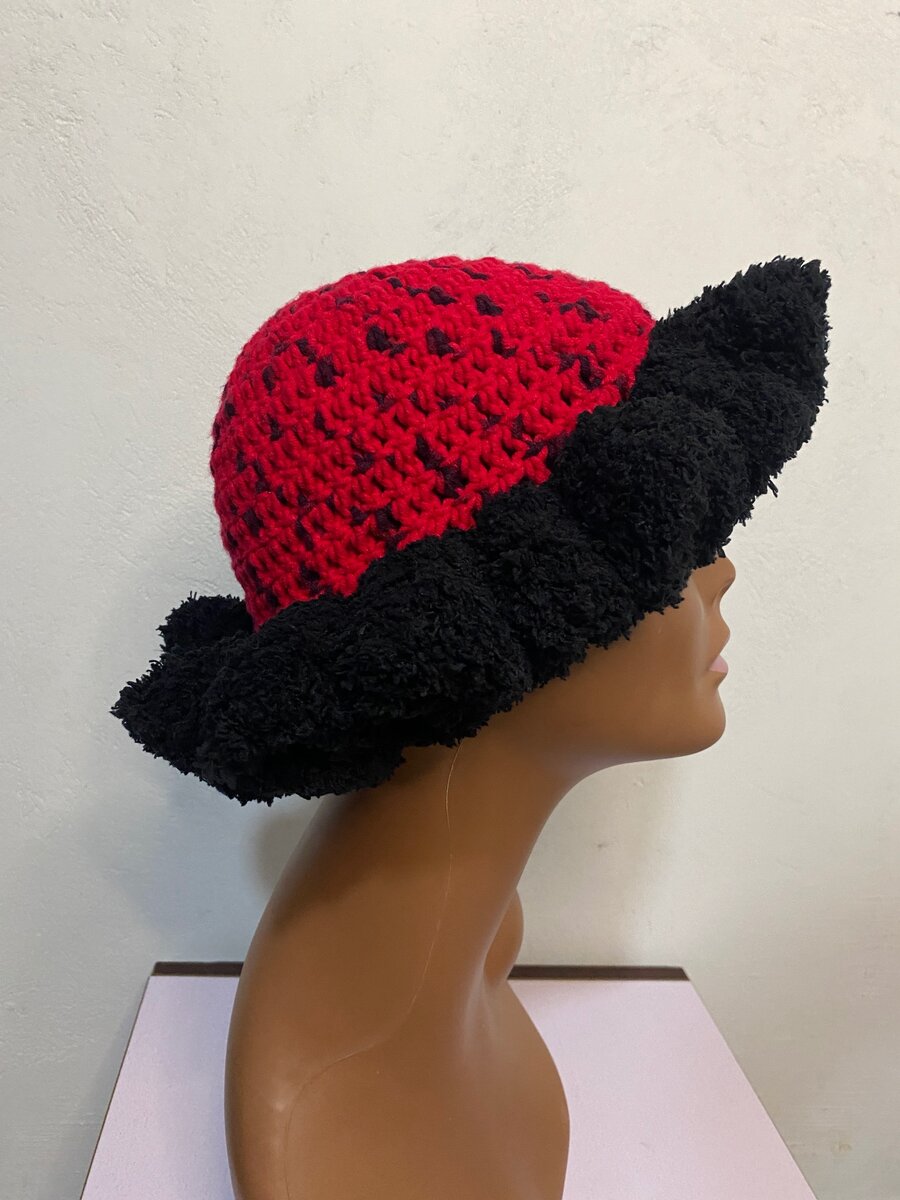Crochet ruffled hat