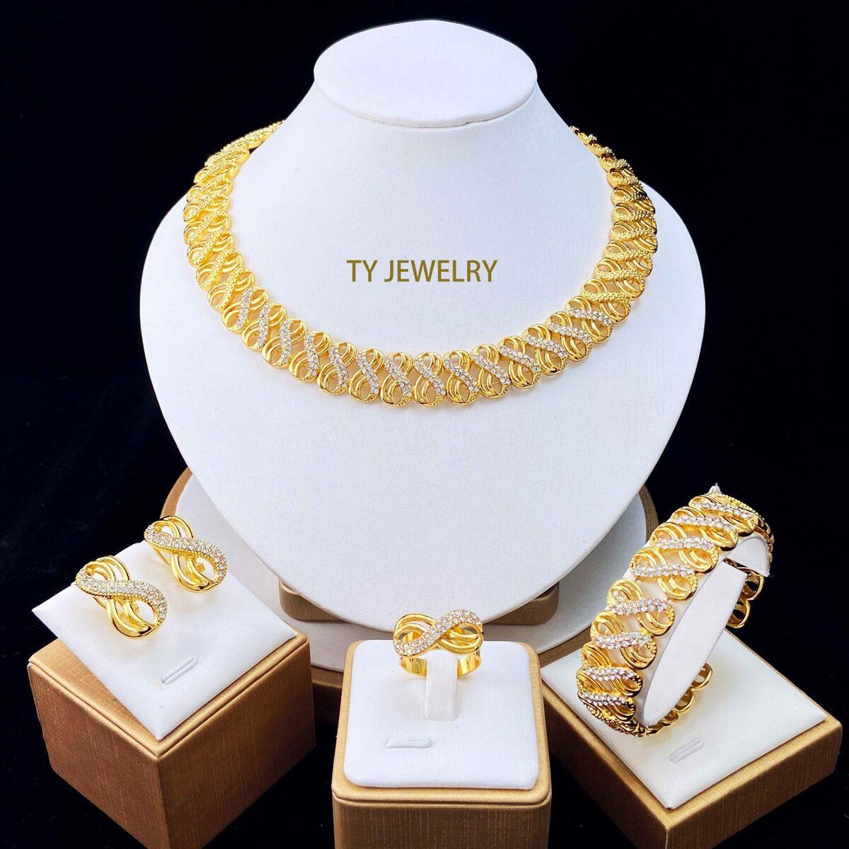 Parure en or élégante