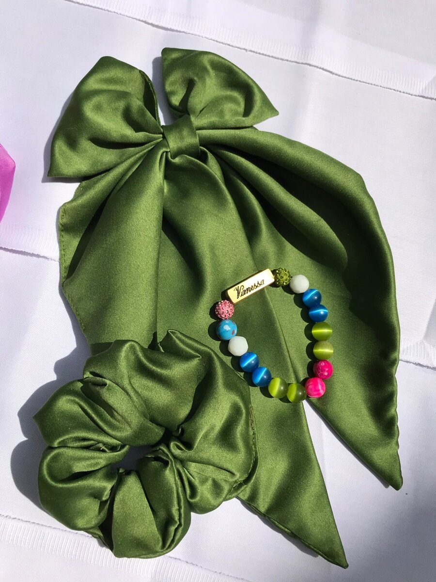 Hair bow, claw clips,Scrunchy gift set