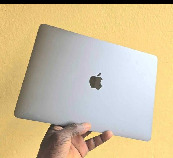 Apple MacBook Pro 13" Retina