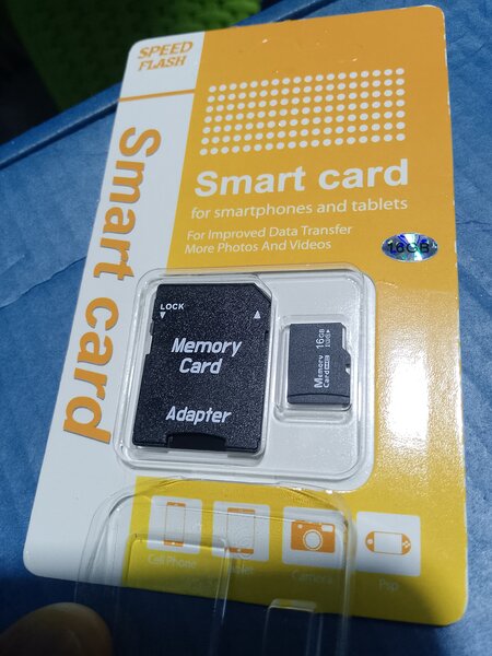 Carte mémoire 16GB avec adaptateur