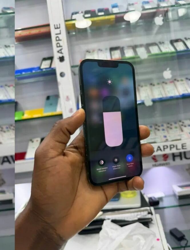 iPhone 13 Vert - Excellent État