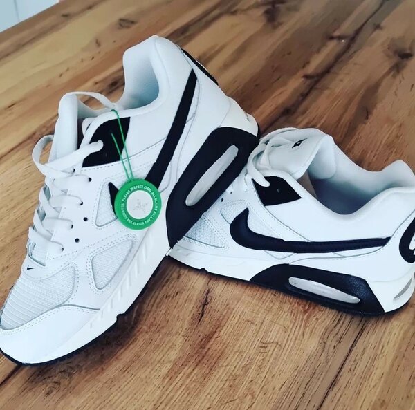 NIKE AIRMAX