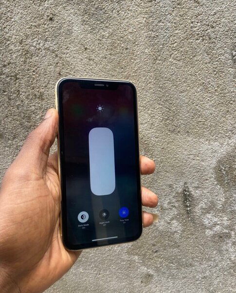 iPhone XR Jaune 64 Go Débloqué