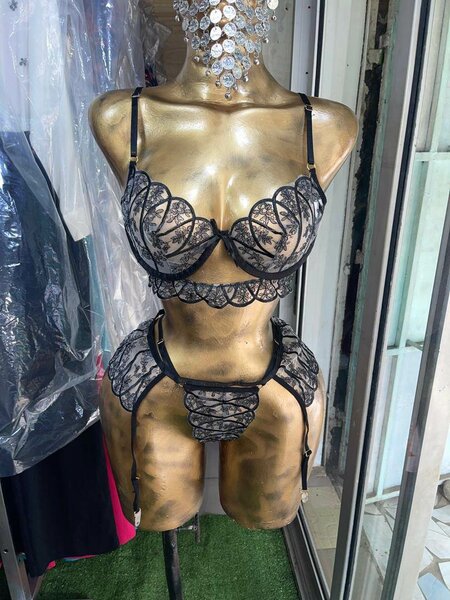 Ensemble lingerie dentelle noire